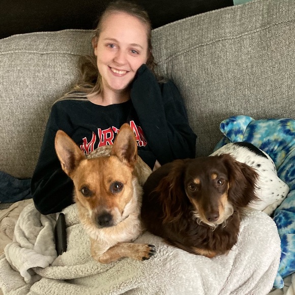 Meet your Posher, Joanna - Picture 3 of 3